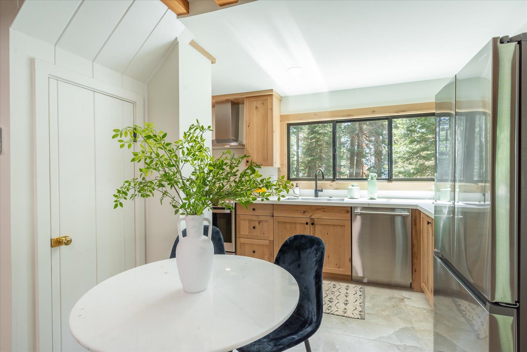290 Agate Road