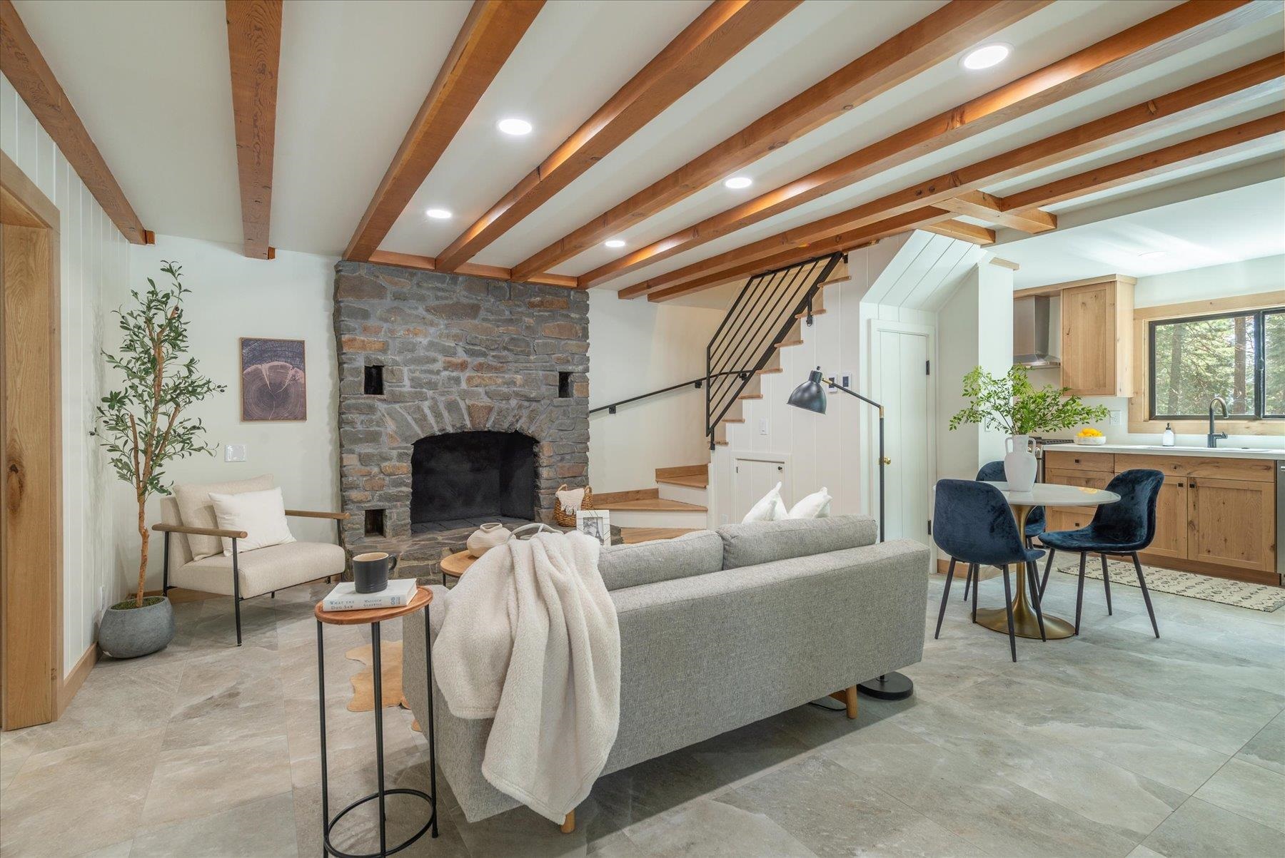 290 Agate Road