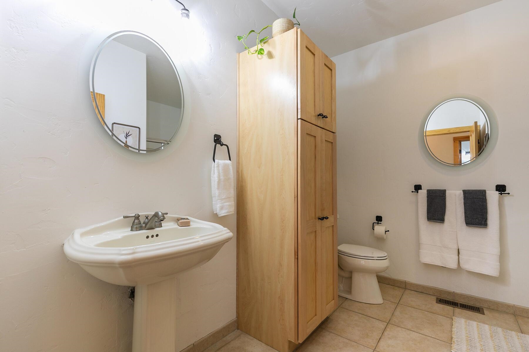 11263 Northwoods Boulevard Unit: 1