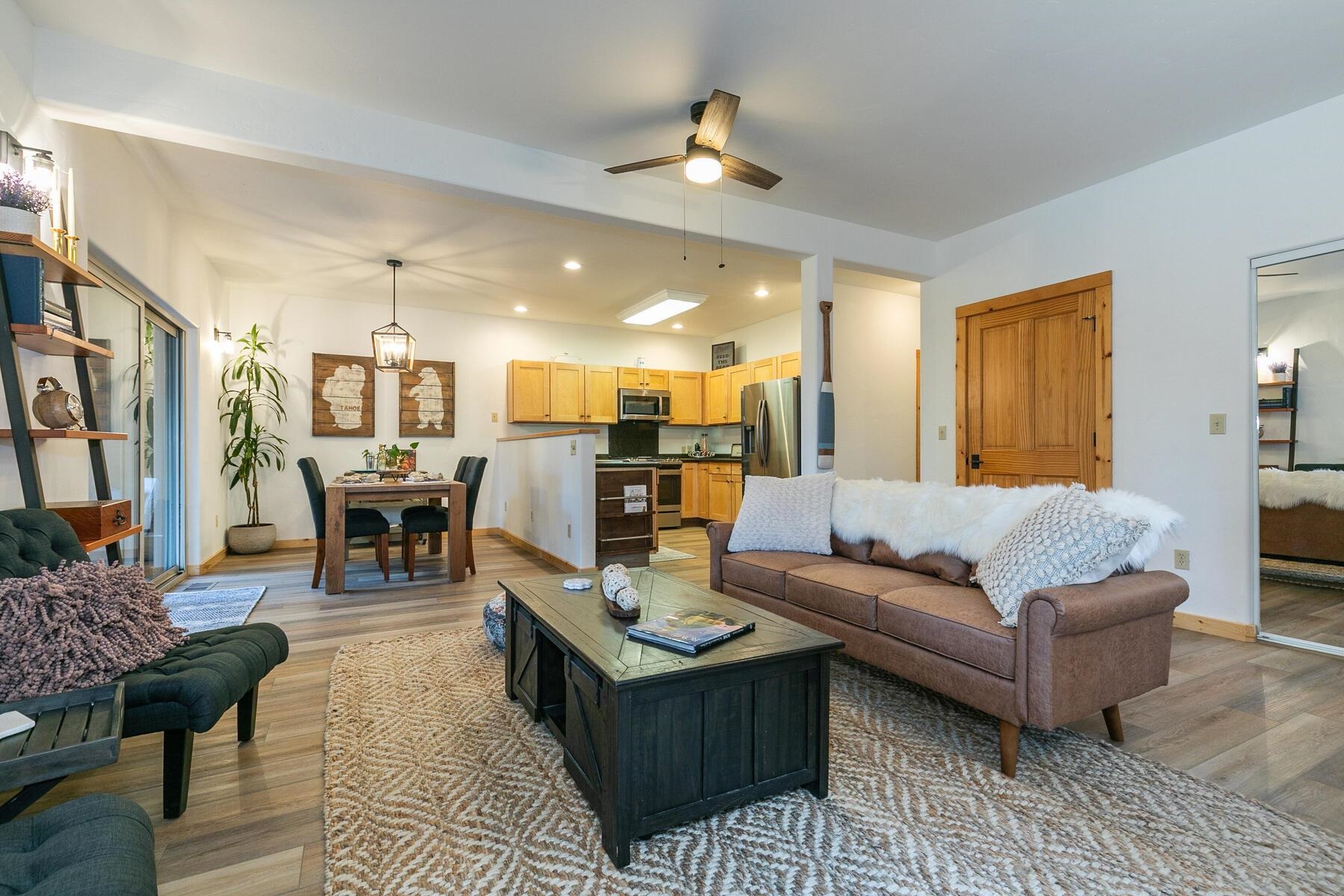 11263 Northwoods Boulevard Unit: 1