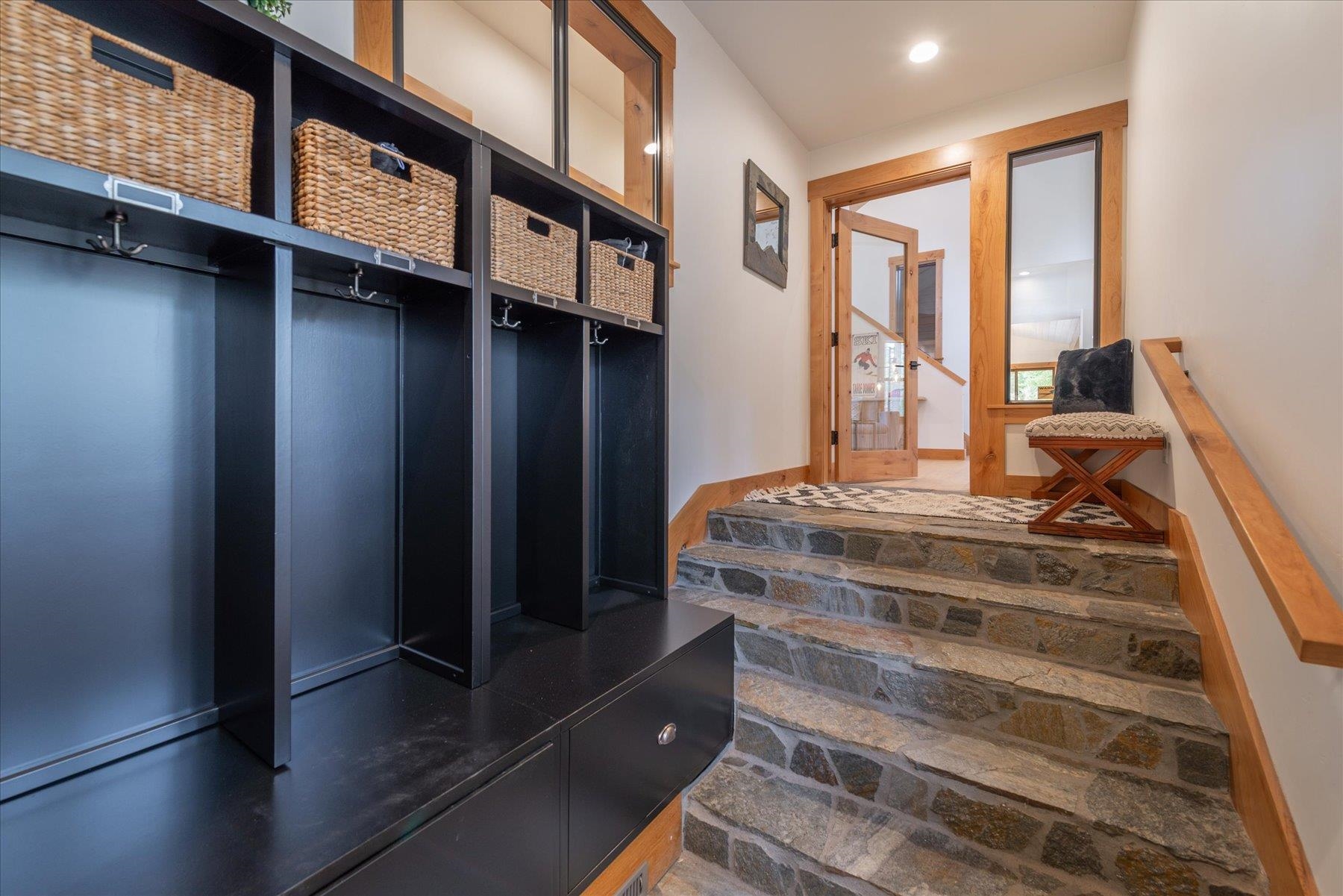 14192 Skiview Loop