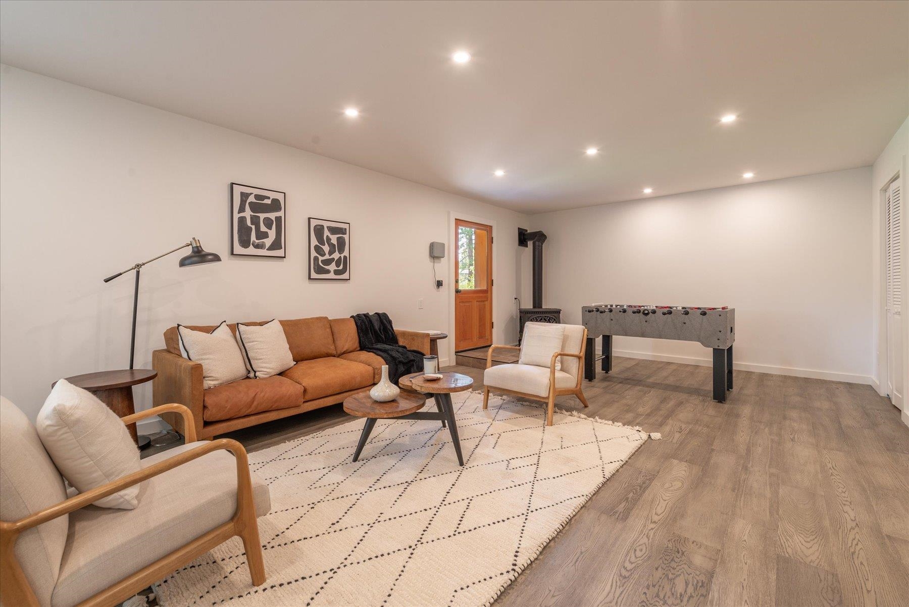 13316 Hillside Drive