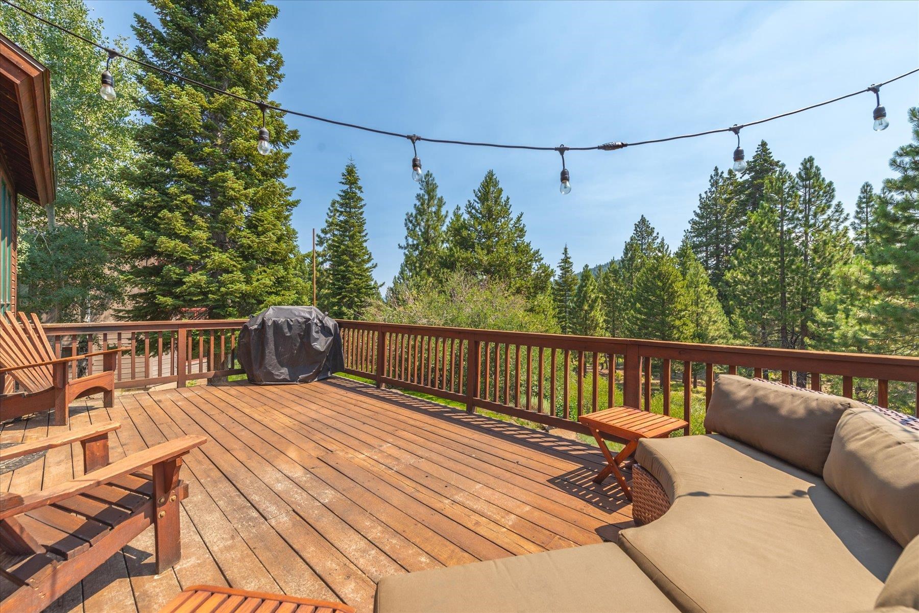 13316 Hillside Drive