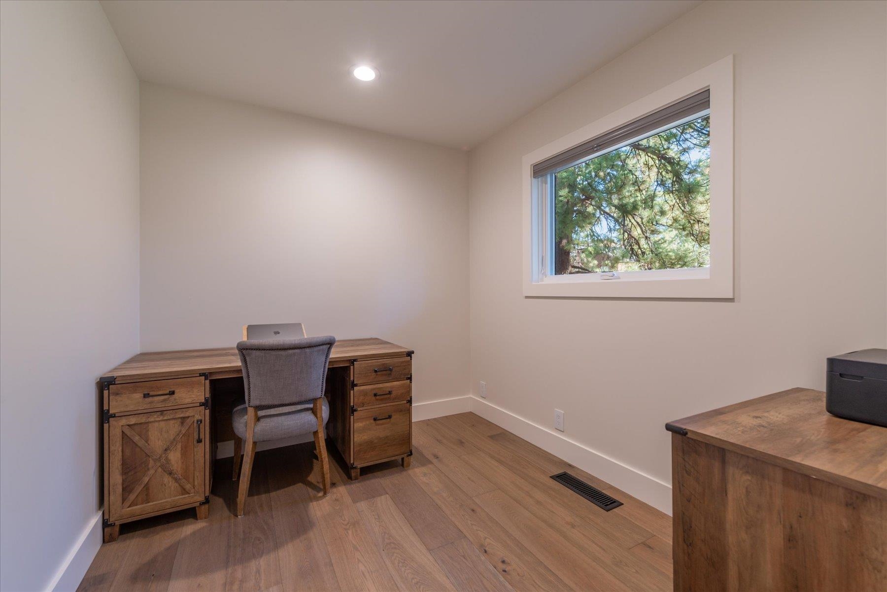 15899 Exeter Court