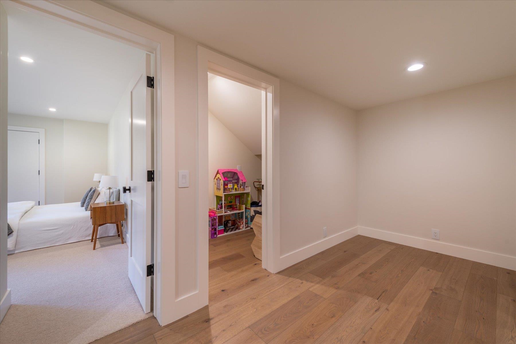 15899 Exeter Court