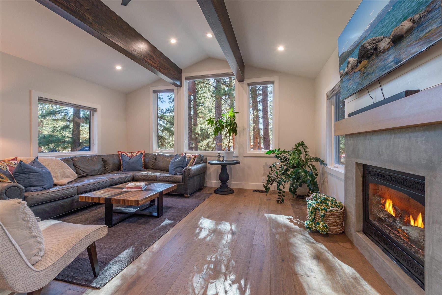 15899 Exeter Court