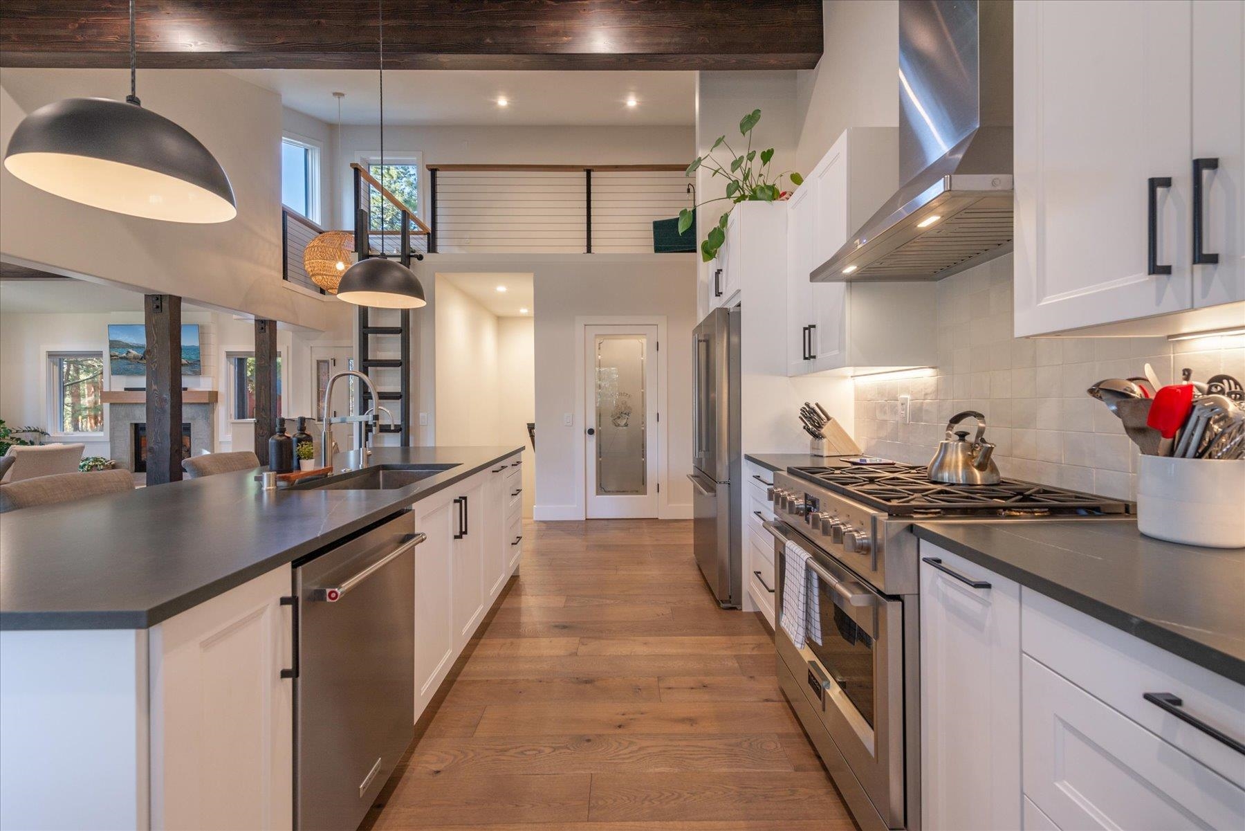 15899 Exeter Court