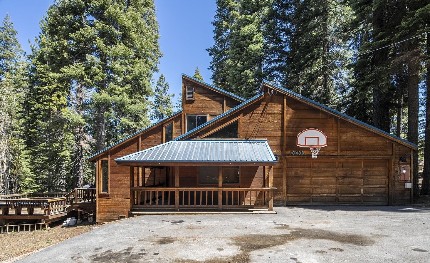 10498 Whiskey Jack Court