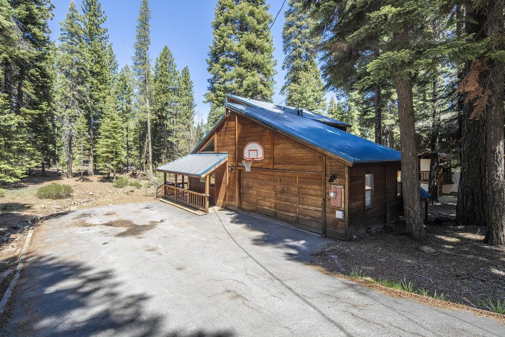 10498 Whiskey Jack Court
