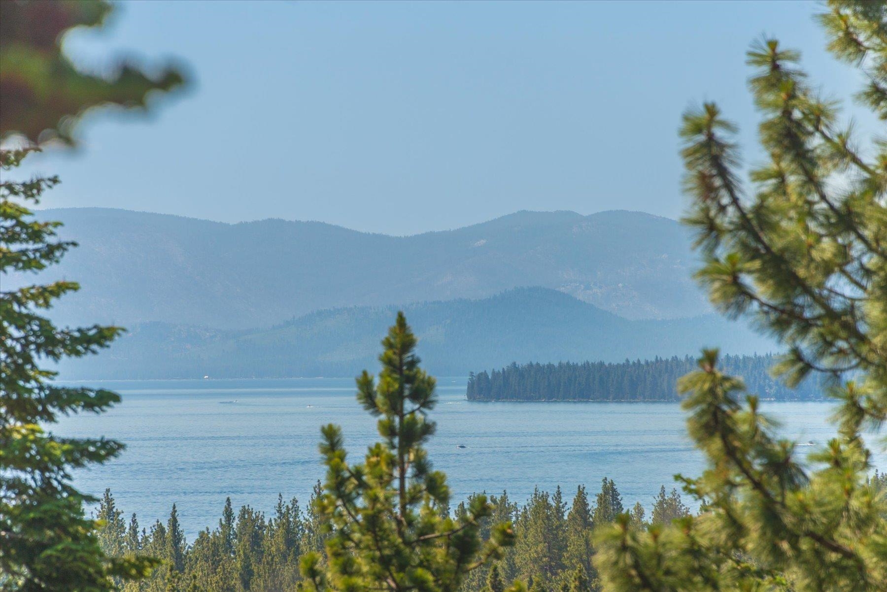 1460 Tahoe Park Heights Drive