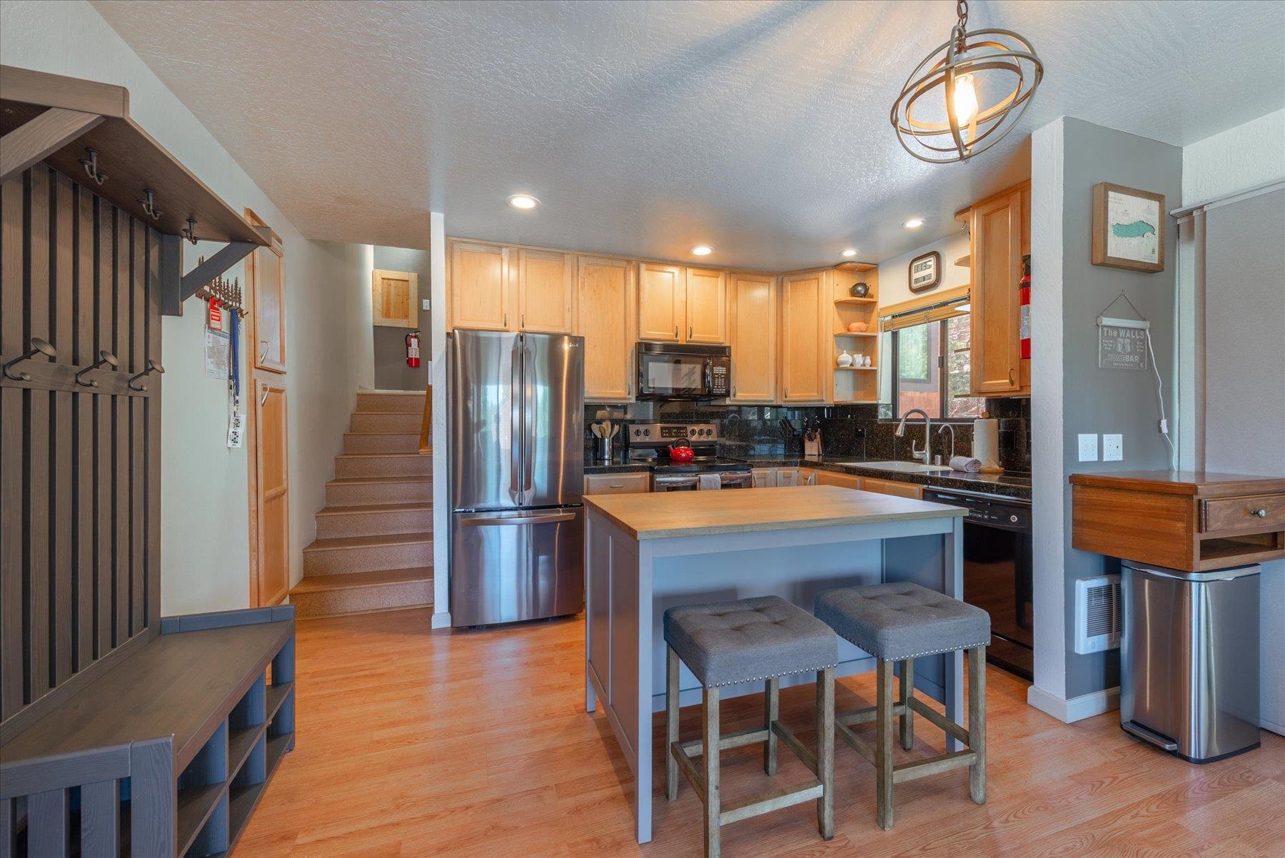 11513 Snowpeak Way Unit: 604