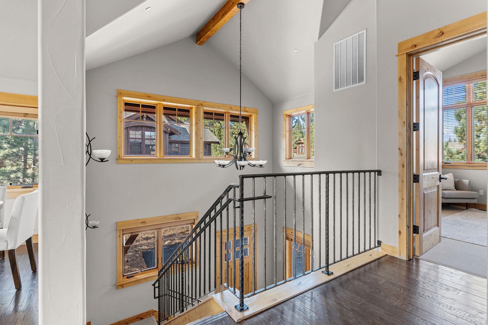 10235 Valmont Trail
