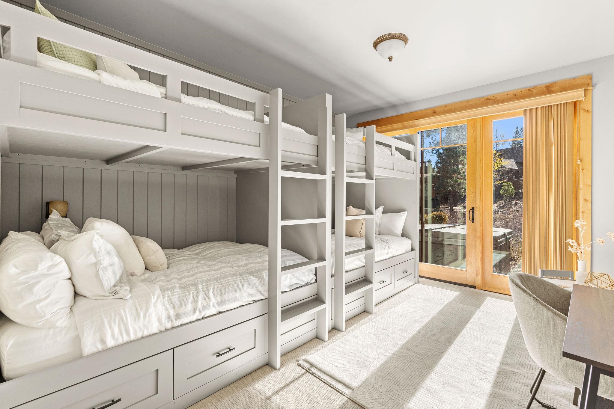 10235 Valmont Trail