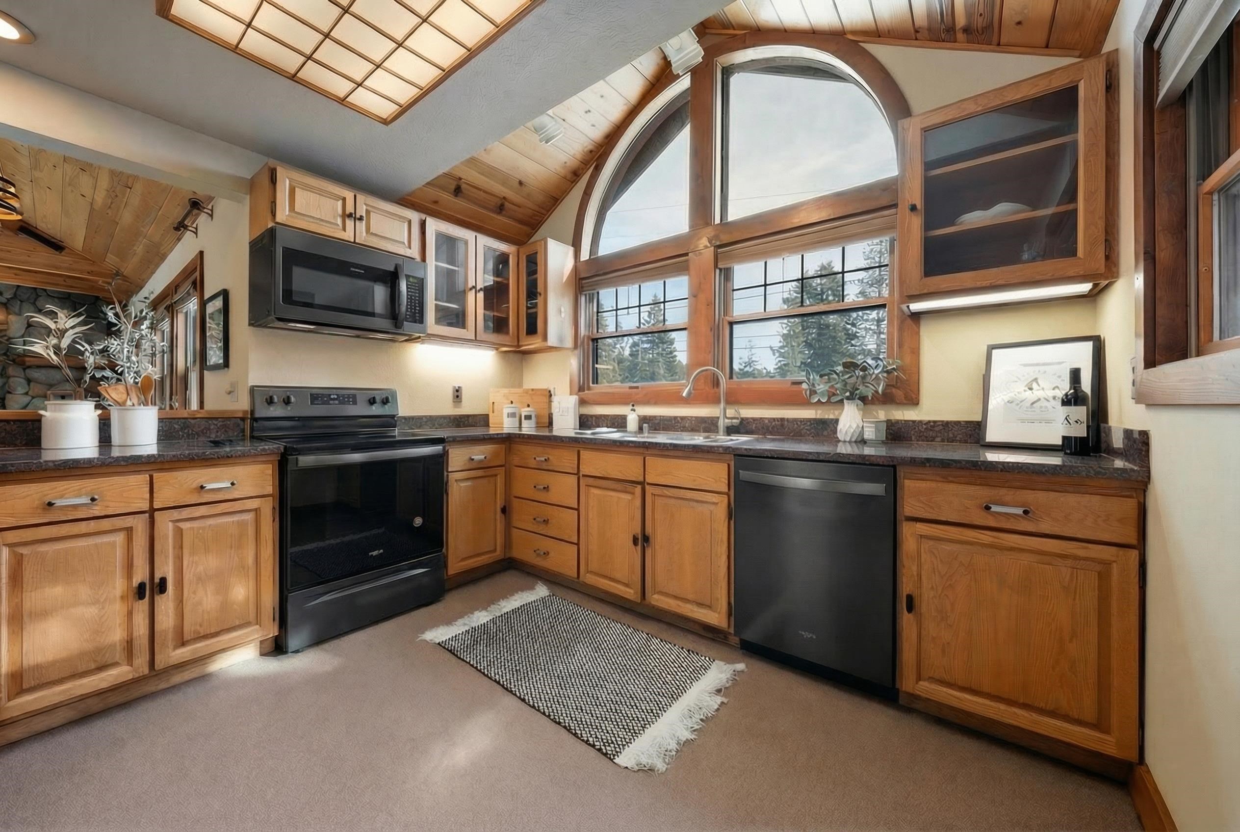 11909 Bavarian Way Unit: 8