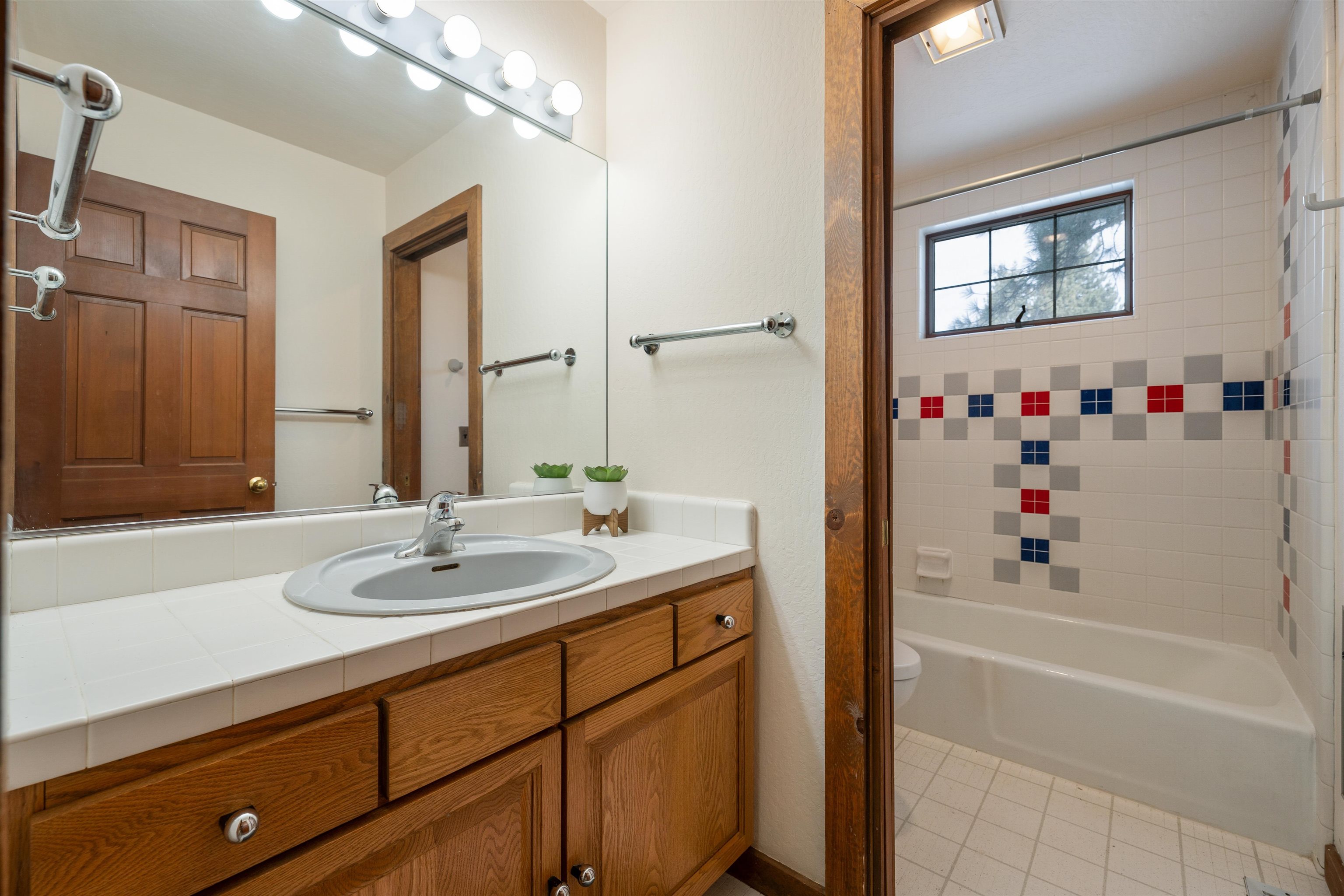 11909 Bavarian Way Unit: 8