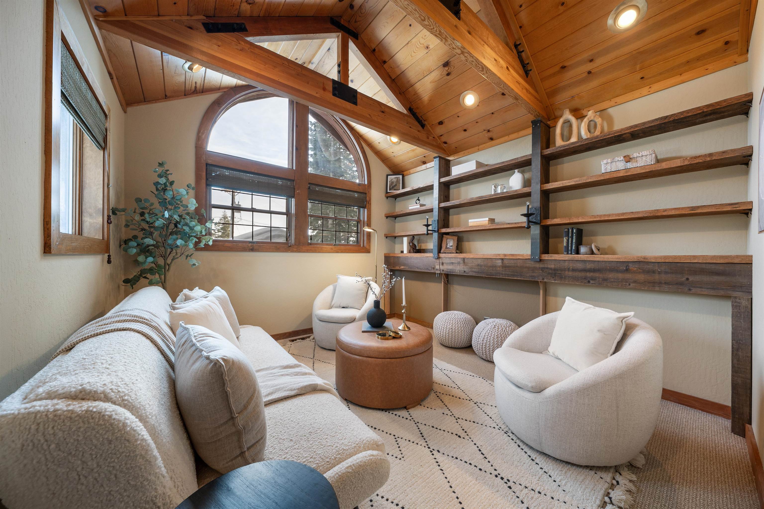11909 Bavarian Way Unit: 8