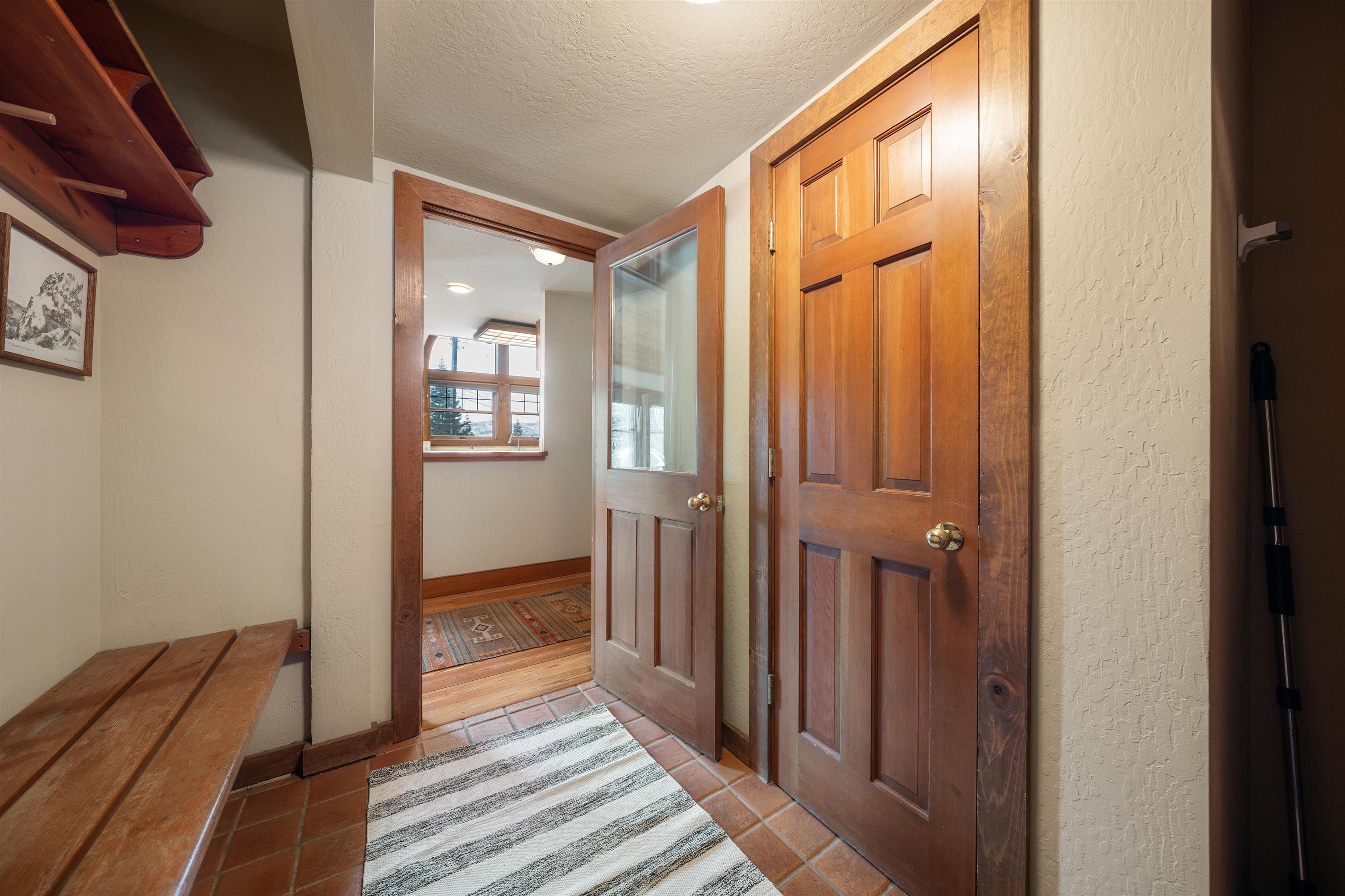 11909 Bavarian Way Unit: 8