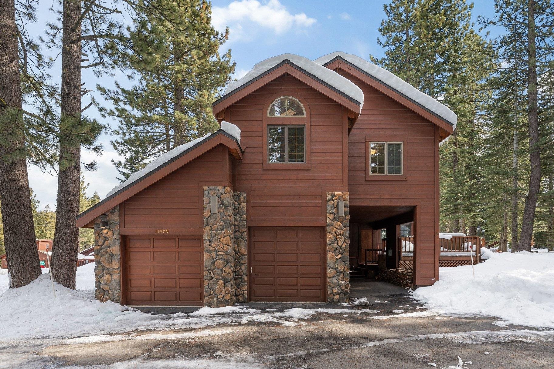 11909 Bavarian Way Unit: 8