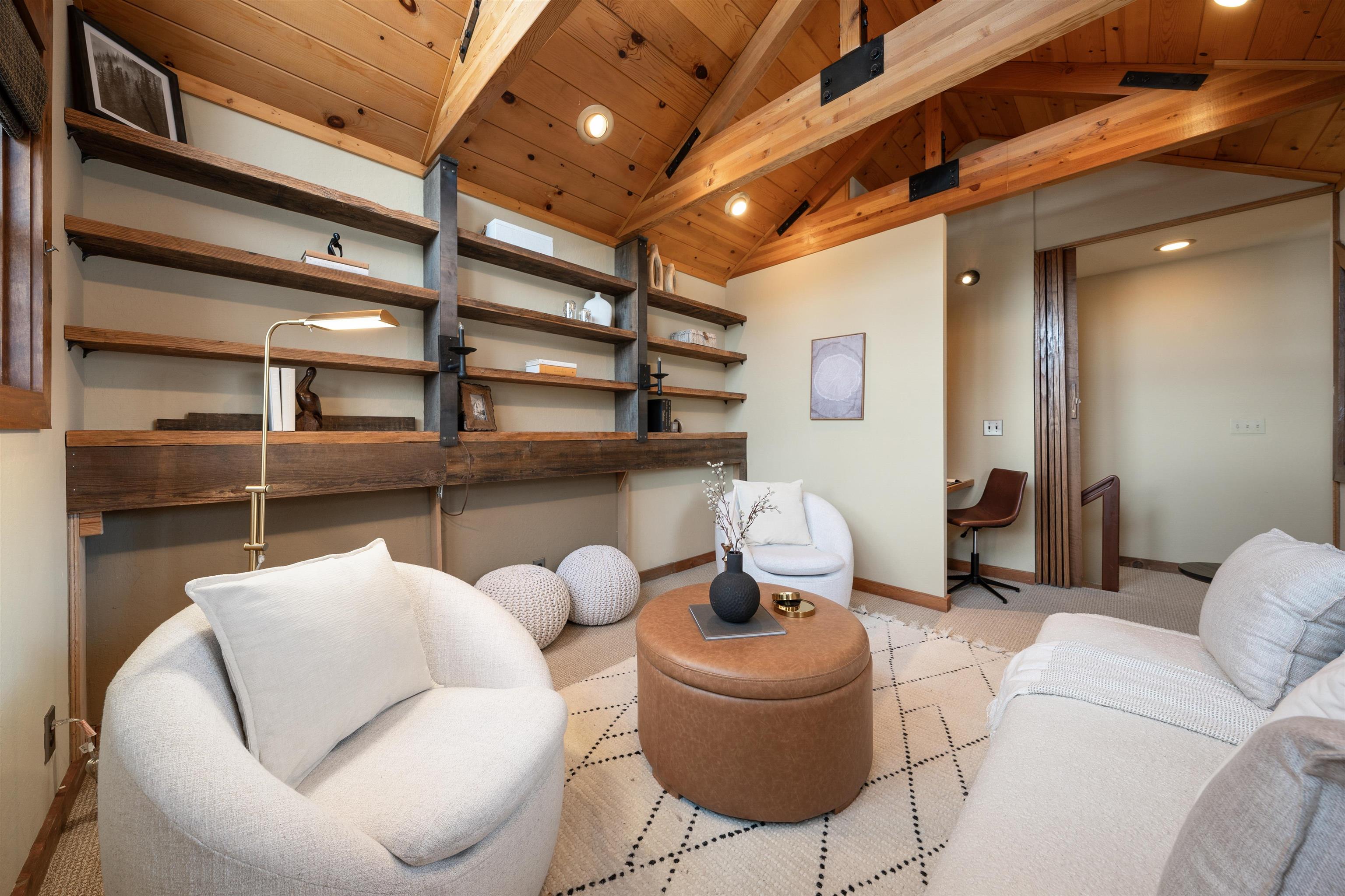 11909 Bavarian Way Unit: 8