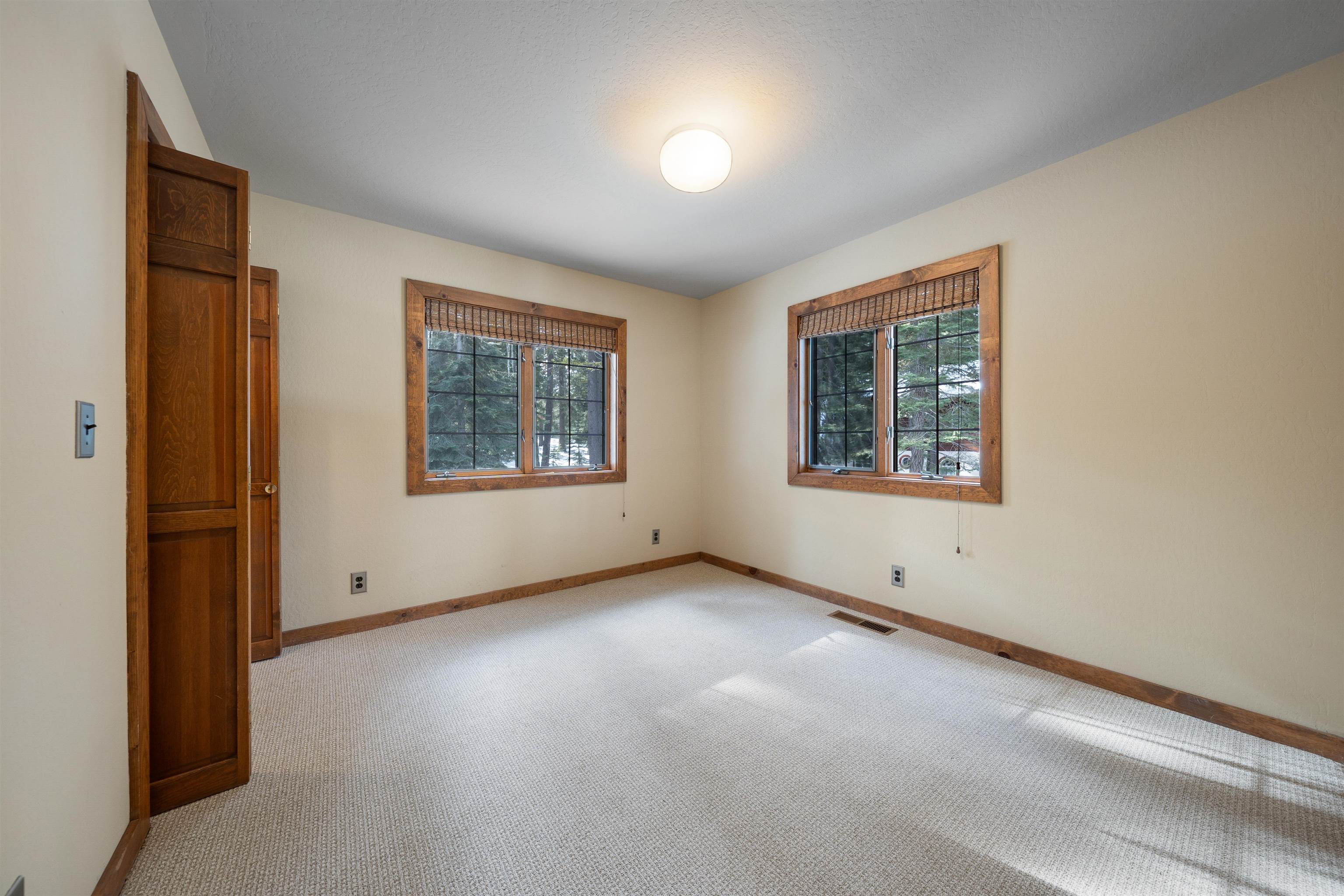 11909 Bavarian Way Unit: 8