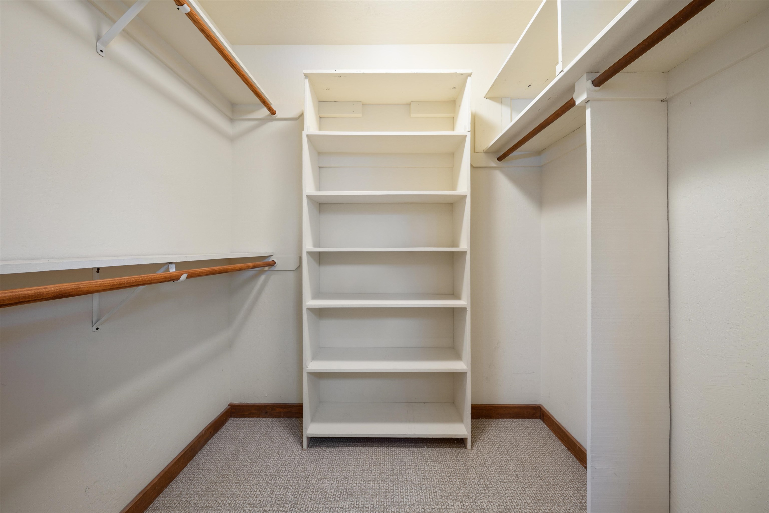 11909 Bavarian Way Unit: 8