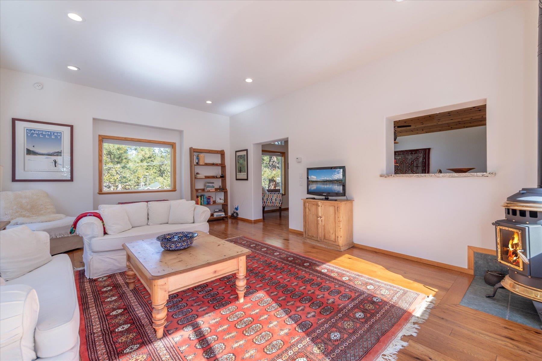 15407 Wolfgang Road