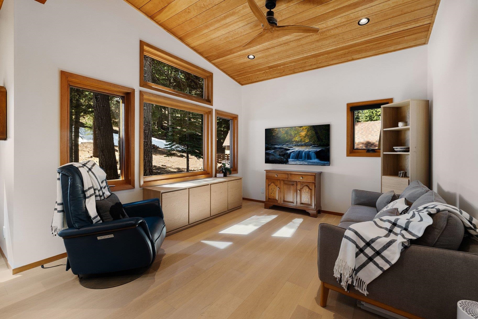 14075 Herringbone Way