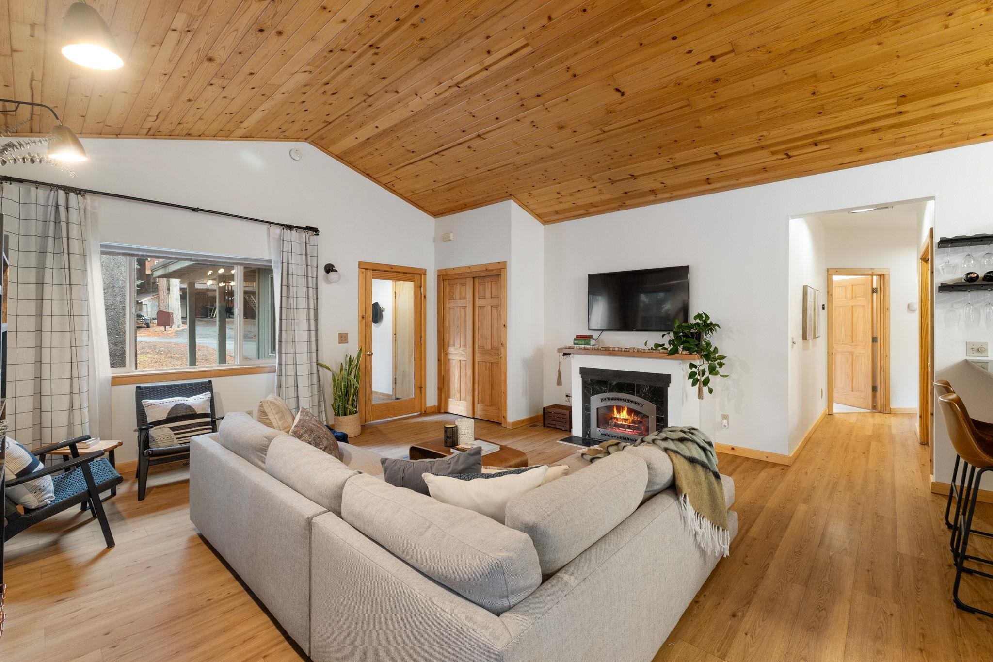 10384 Jeffrey Way