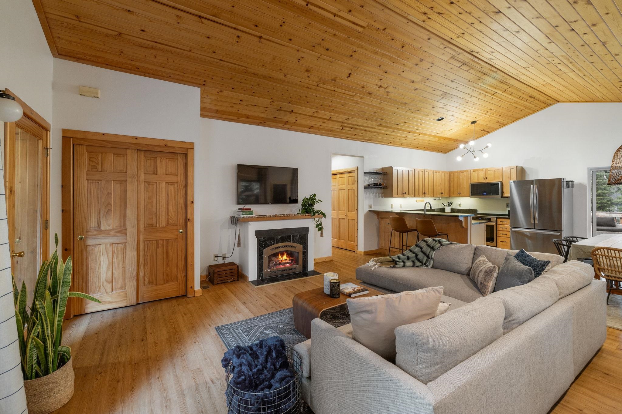 10384 Jeffrey Way