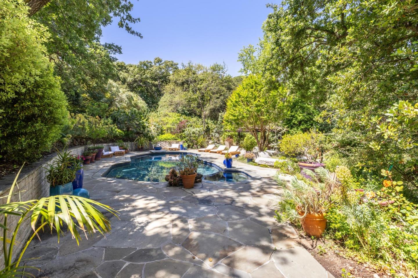 138 Bolivar Lane