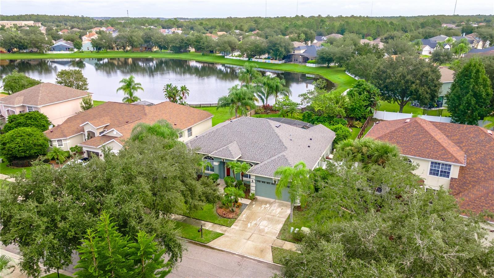 2098 CASCADES COVE DR