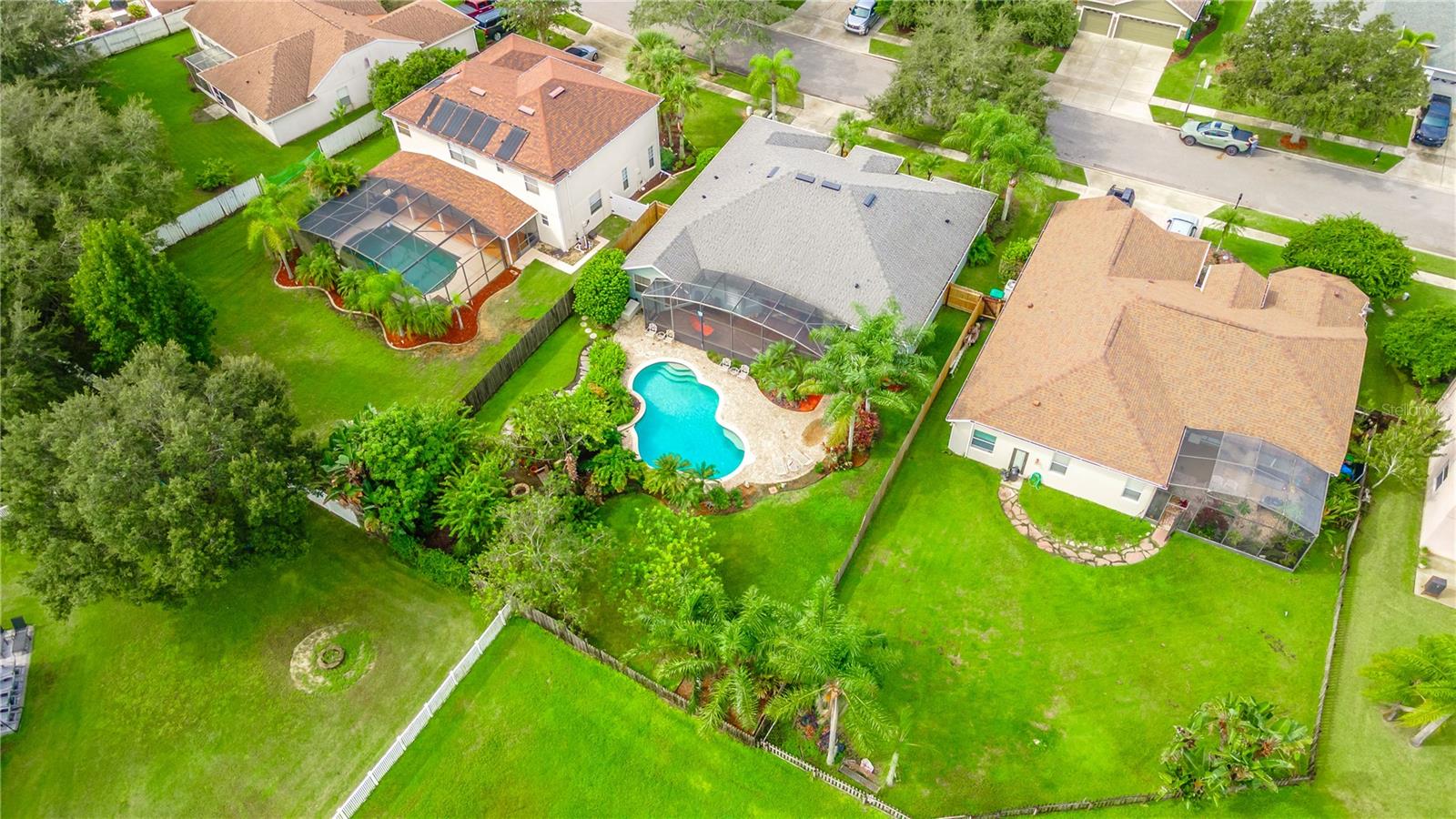 2098 CASCADES COVE DR