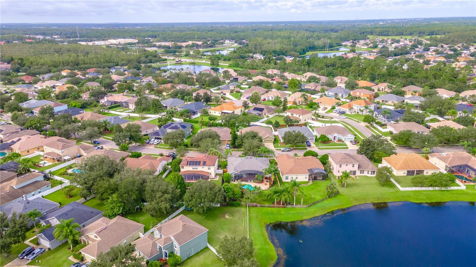 2098 CASCADES COVE DR