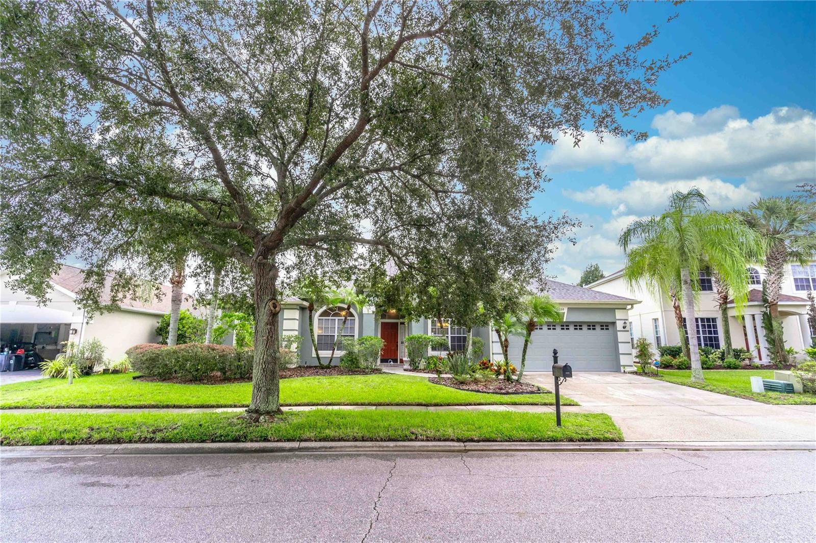 2098 CASCADES COVE DR