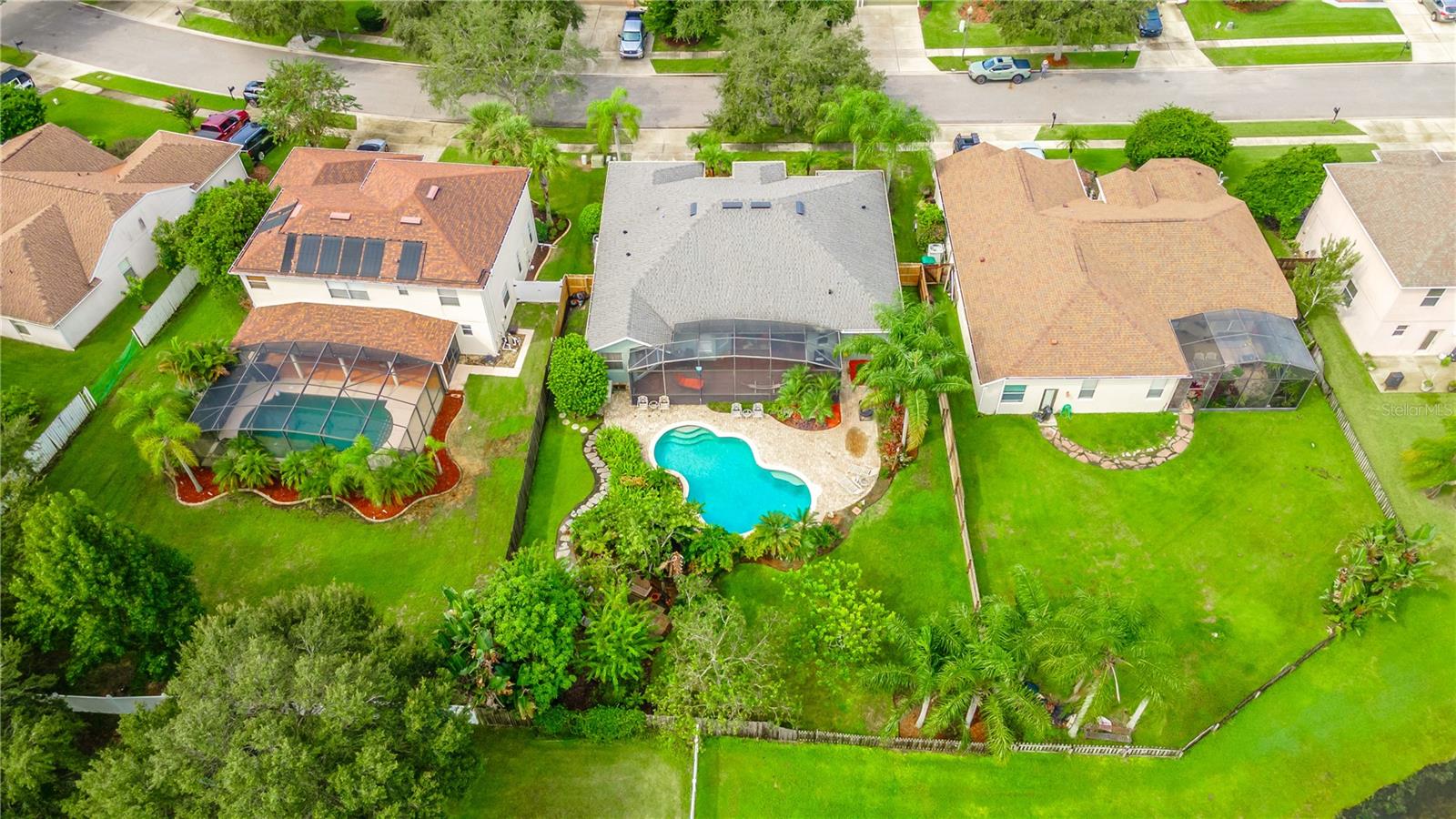 2098 CASCADES COVE DR