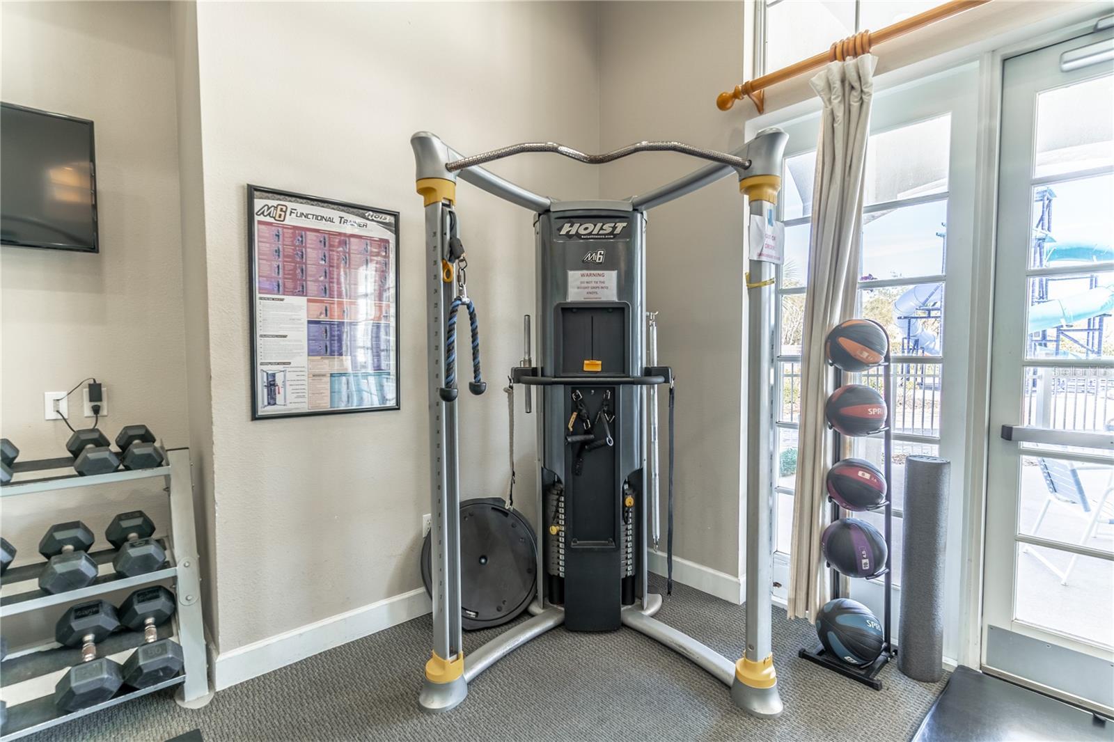 2098 CASCADES COVE DR