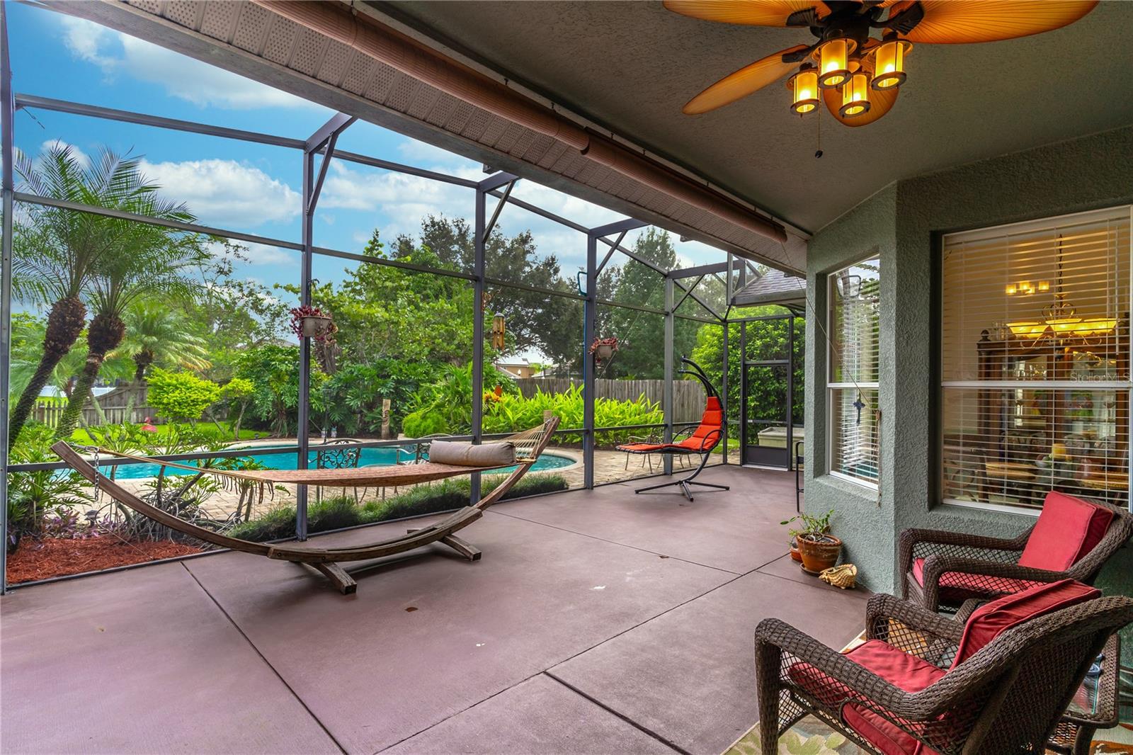 2098 CASCADES COVE DR