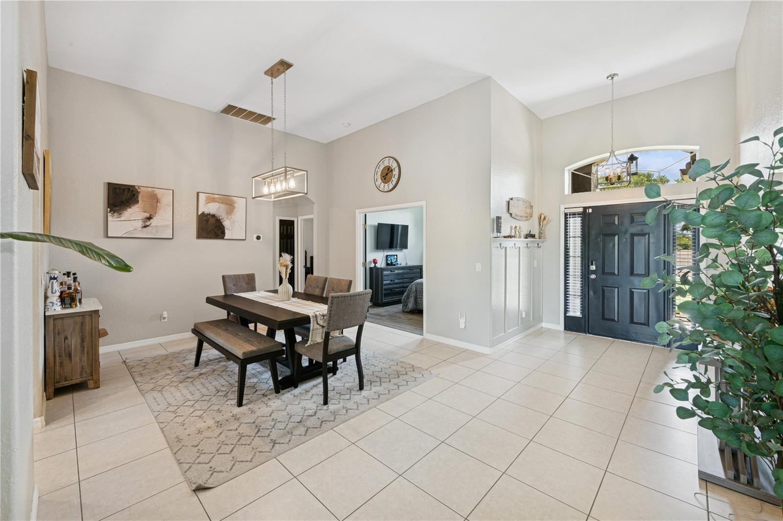 341 LAKE AMBERLEIGH DR