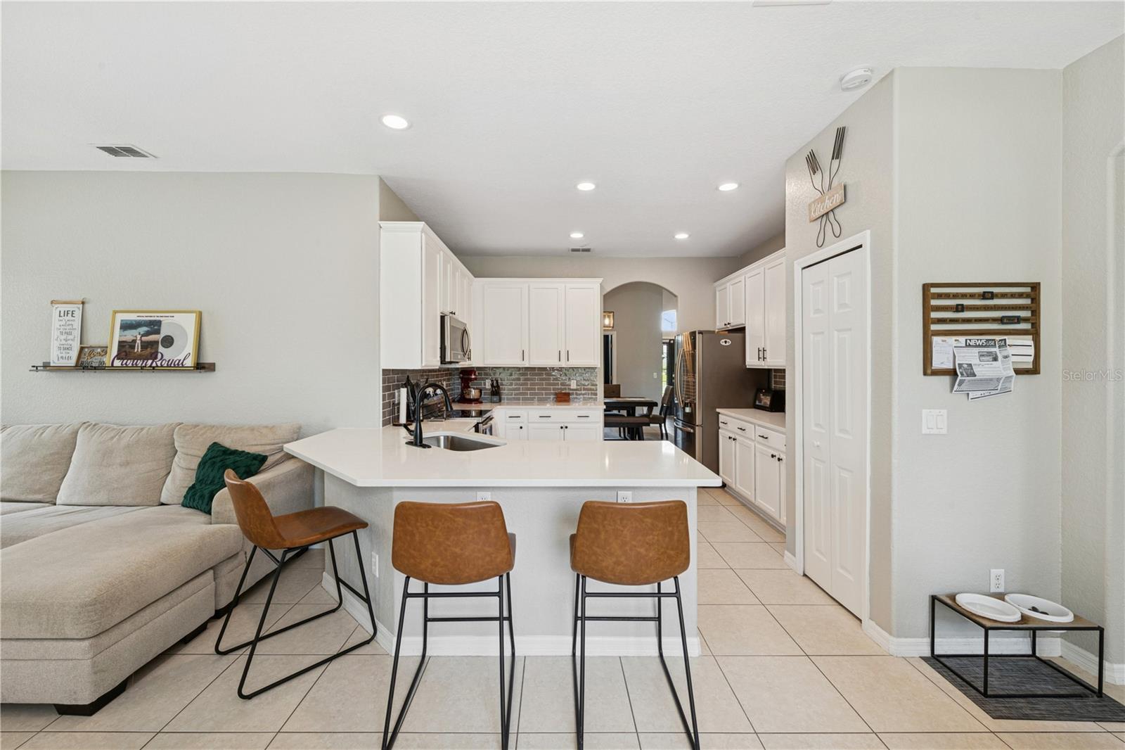 341 LAKE AMBERLEIGH DR