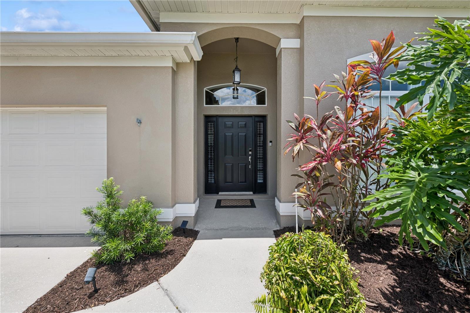 341 LAKE AMBERLEIGH DR