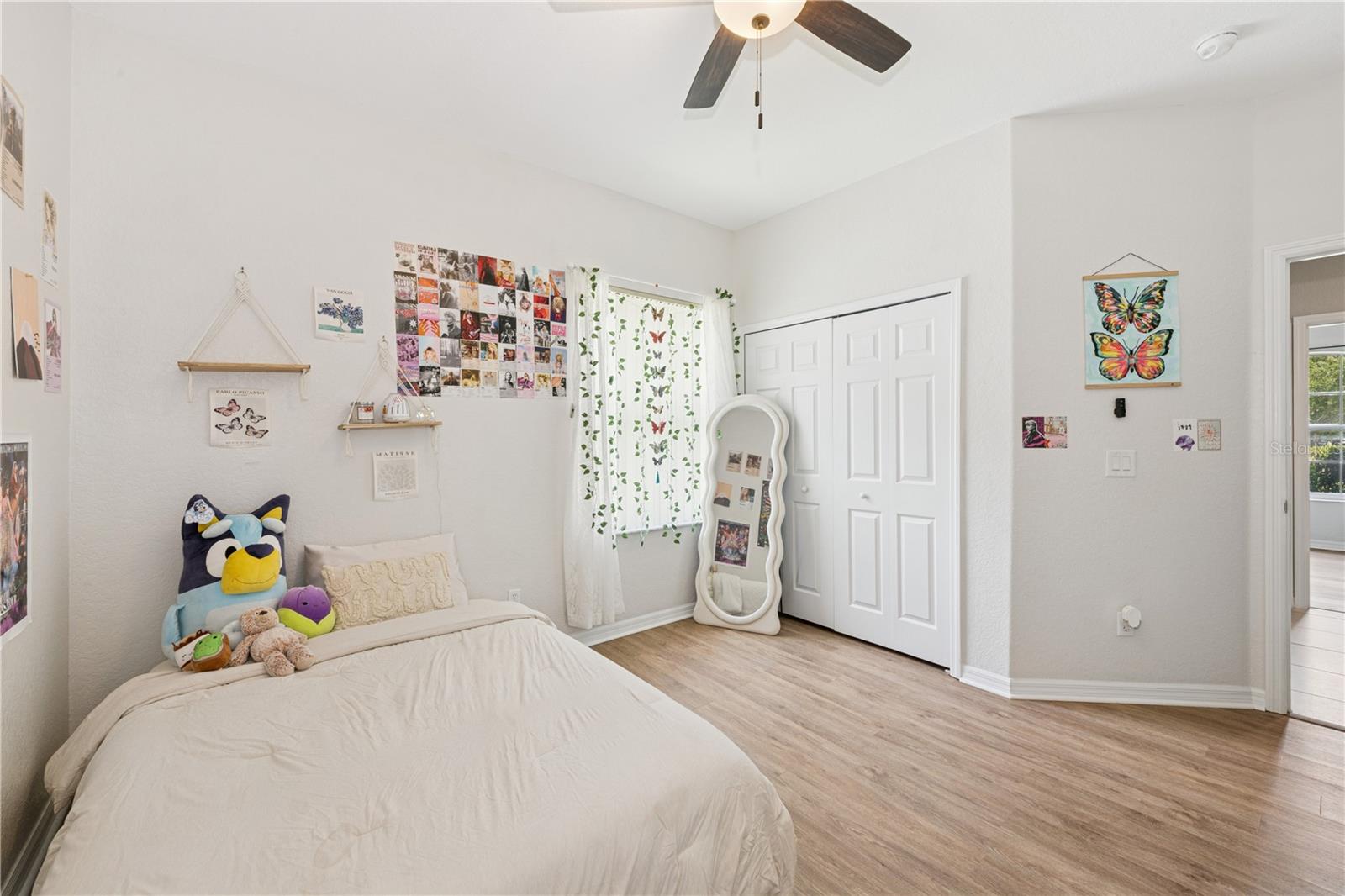 341 LAKE AMBERLEIGH DR