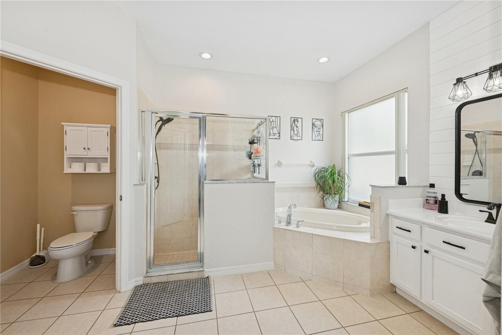 341 LAKE AMBERLEIGH DR