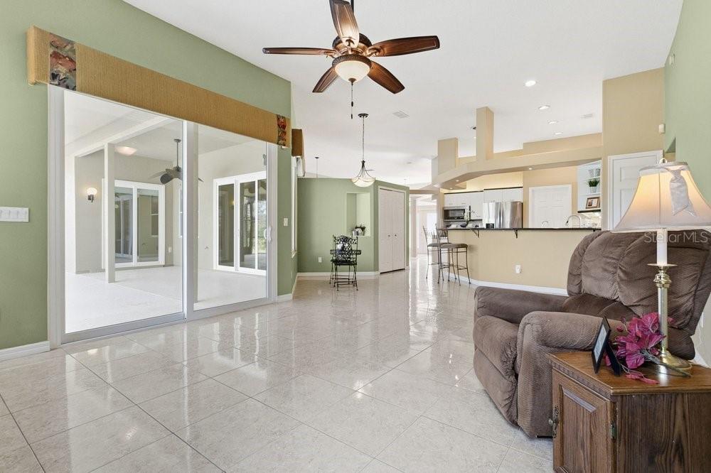 19409 MARDI GRAS ST