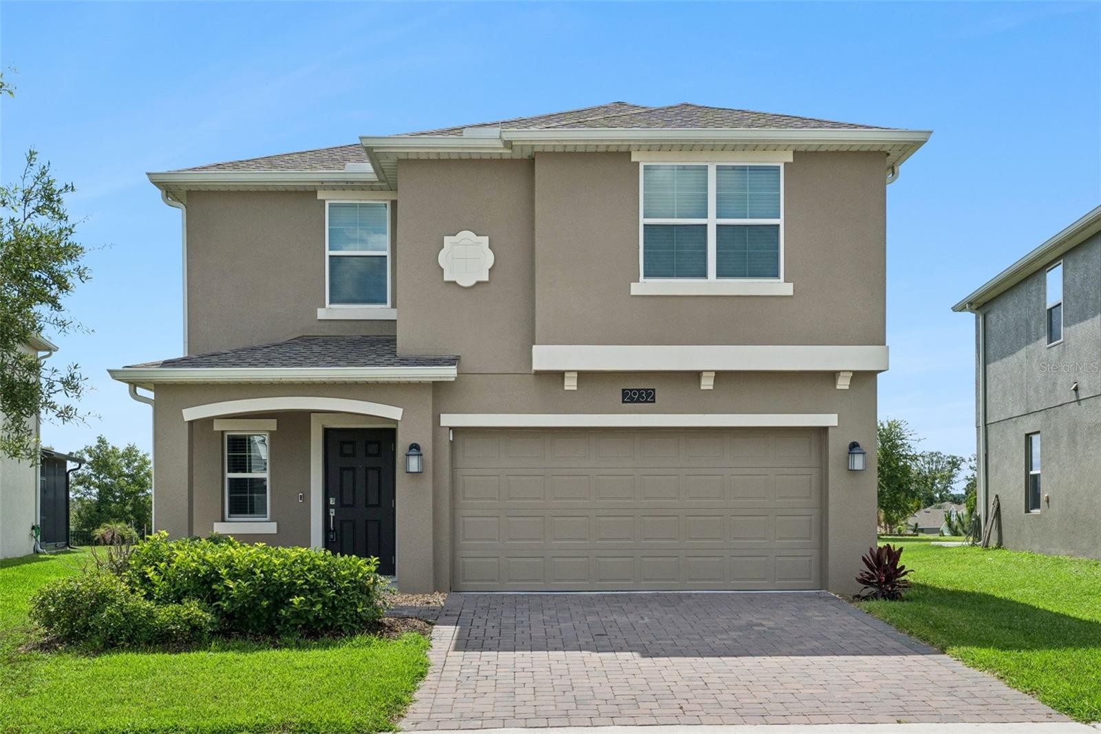 2932 MULLER OAK LOOP