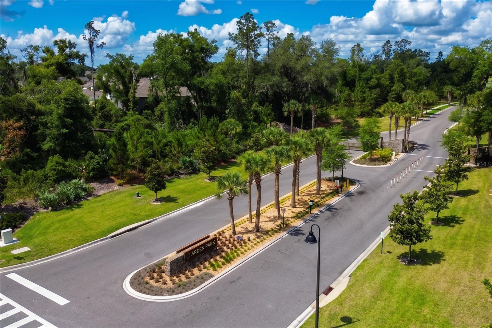 2932 MULLER OAK LOOP