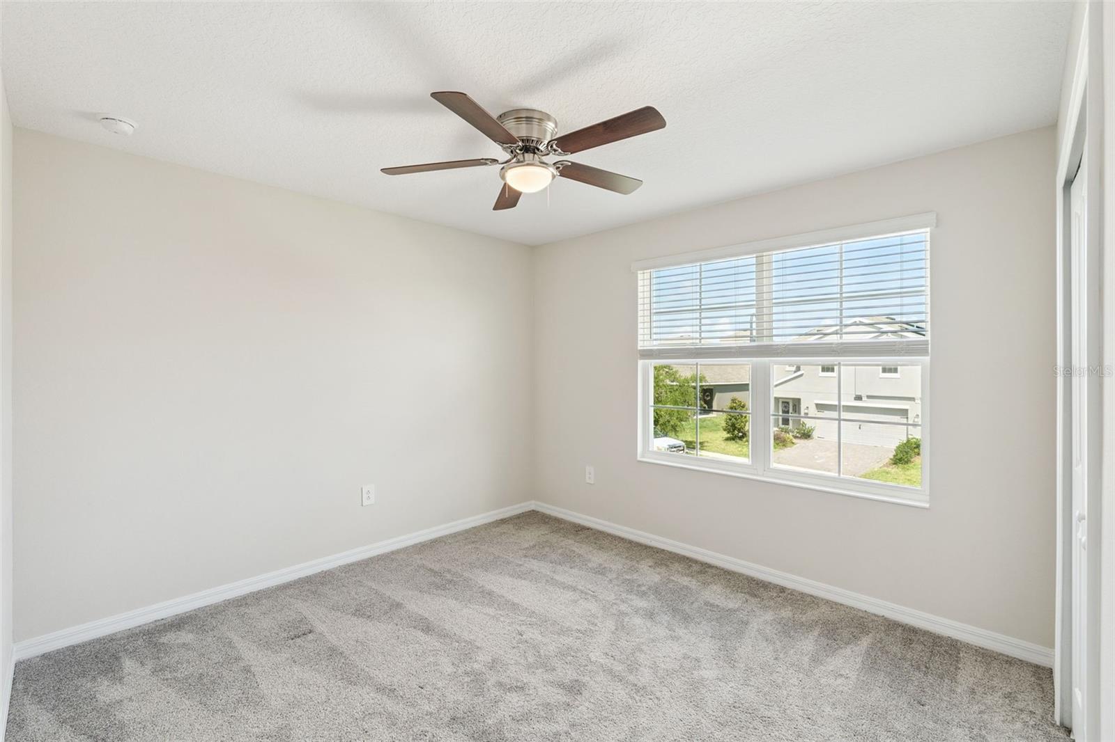 2932 MULLER OAK LOOP