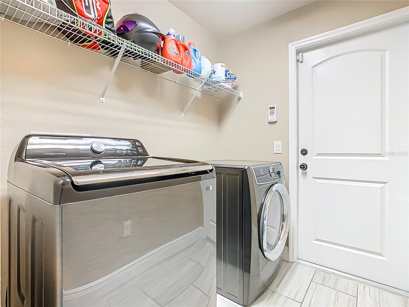 1803 N BLUE SKY BLVD