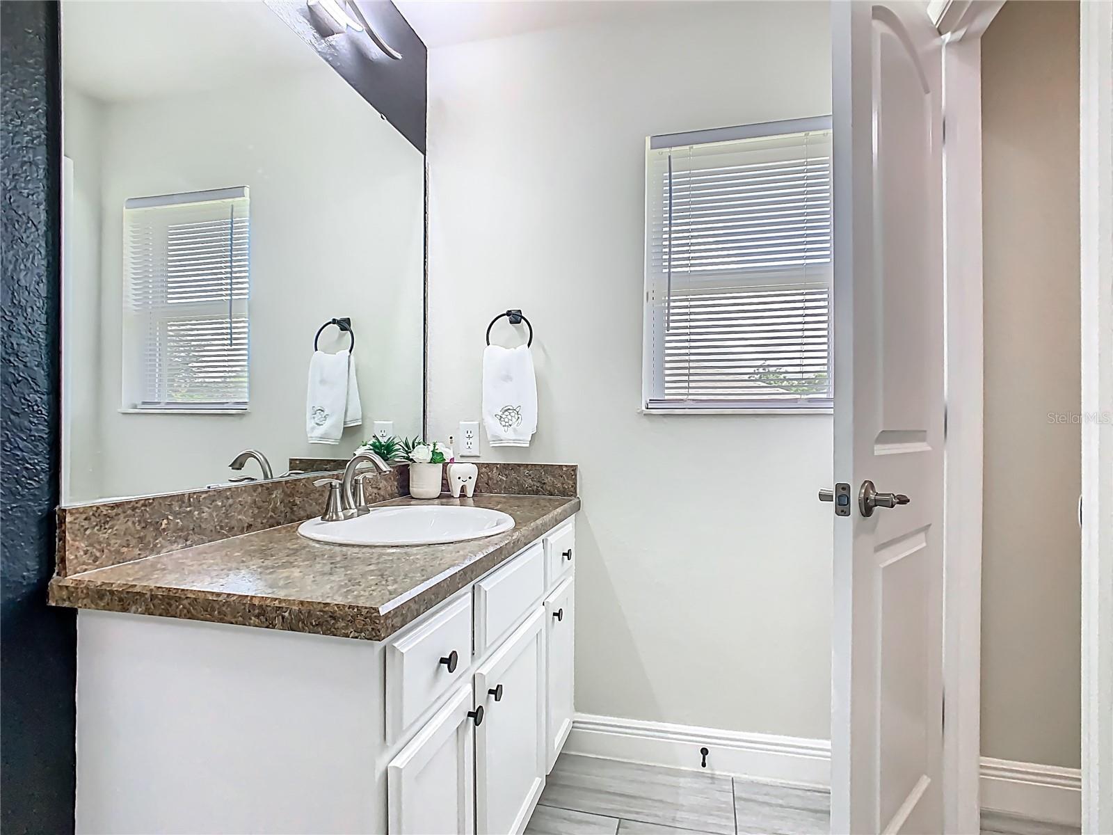 1803 N BLUE SKY BLVD