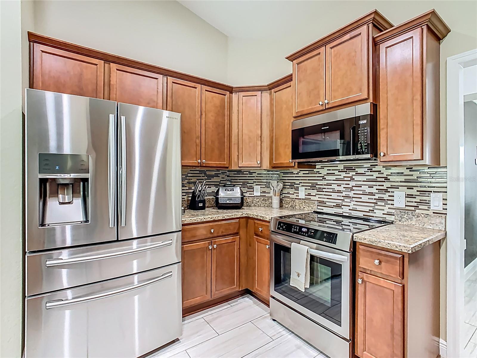 1803 N BLUE SKY BLVD