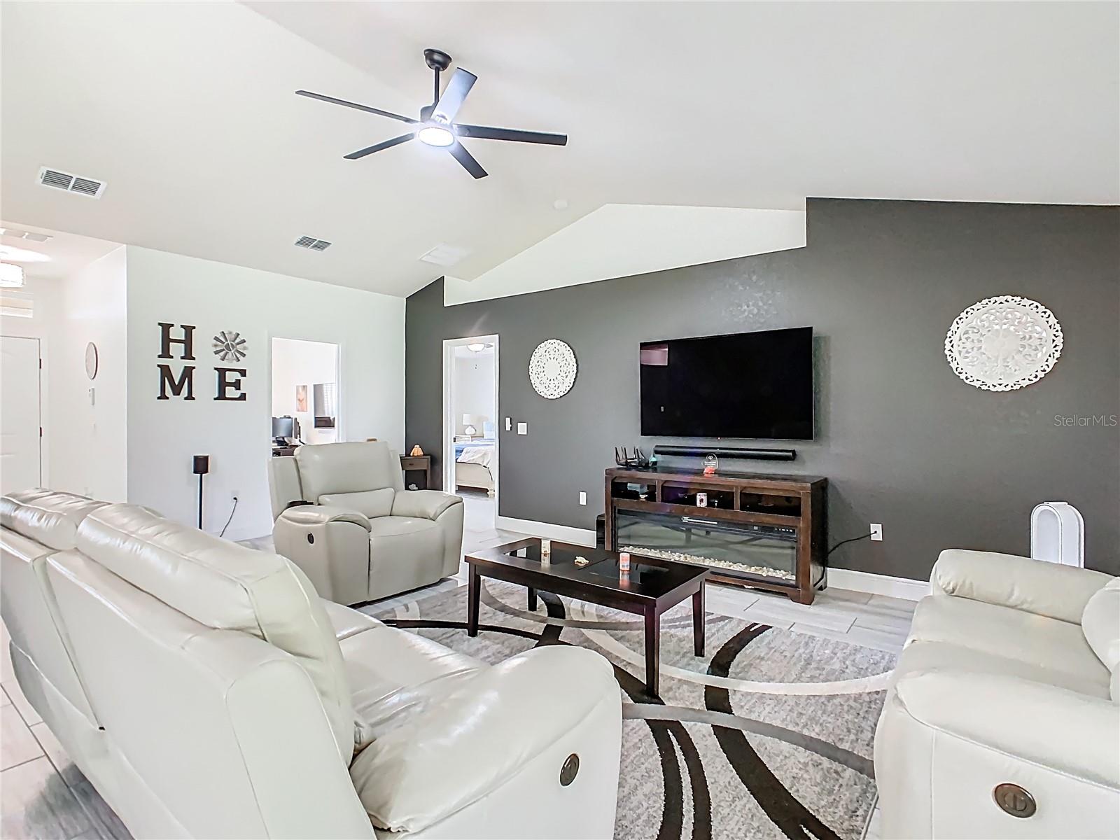 1803 N BLUE SKY BLVD